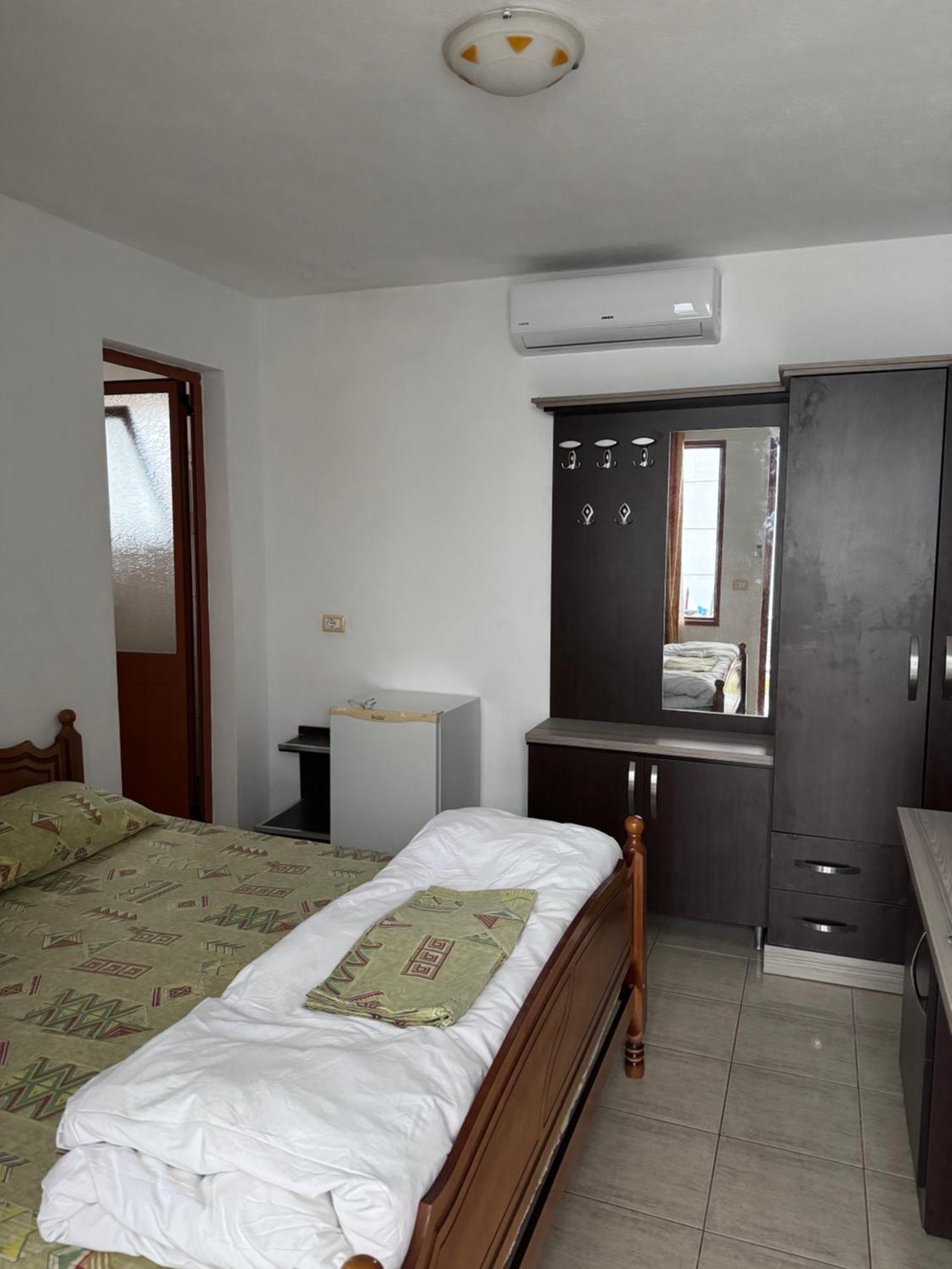 Vila Cano Hotell Durrës Eksteriør bilde