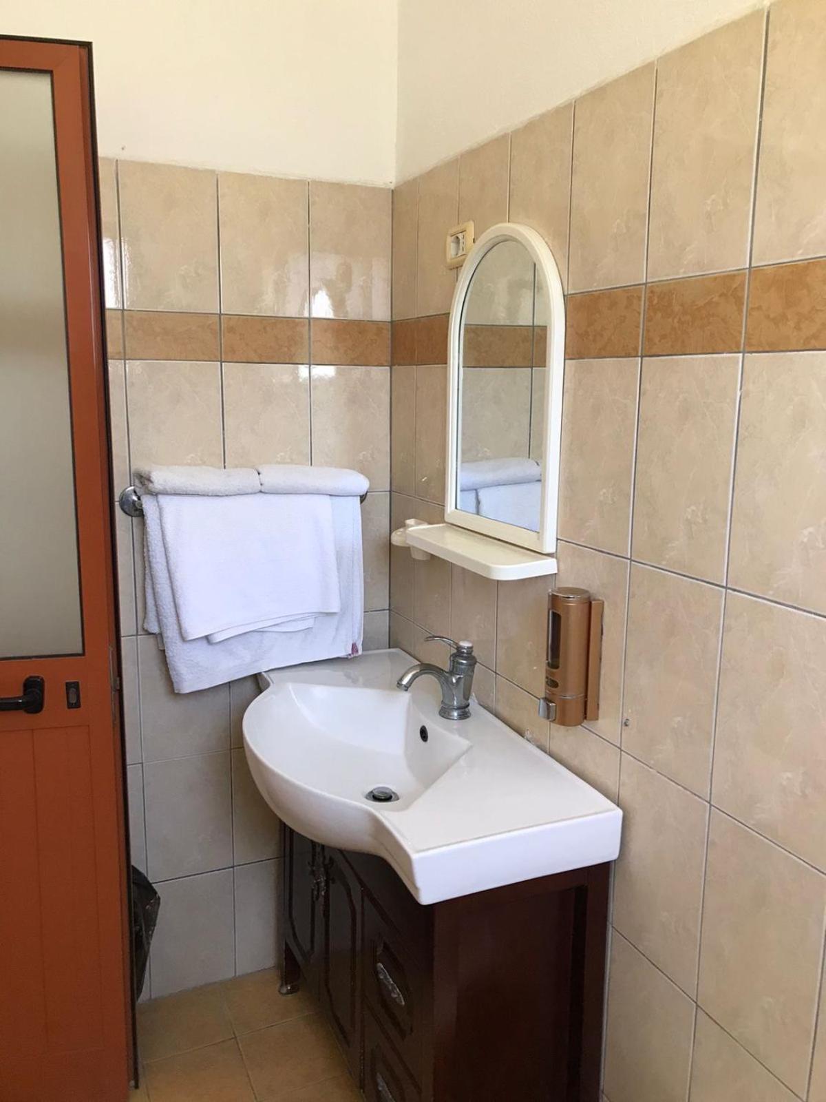 Vila Cano Hotell Durrës Eksteriør bilde