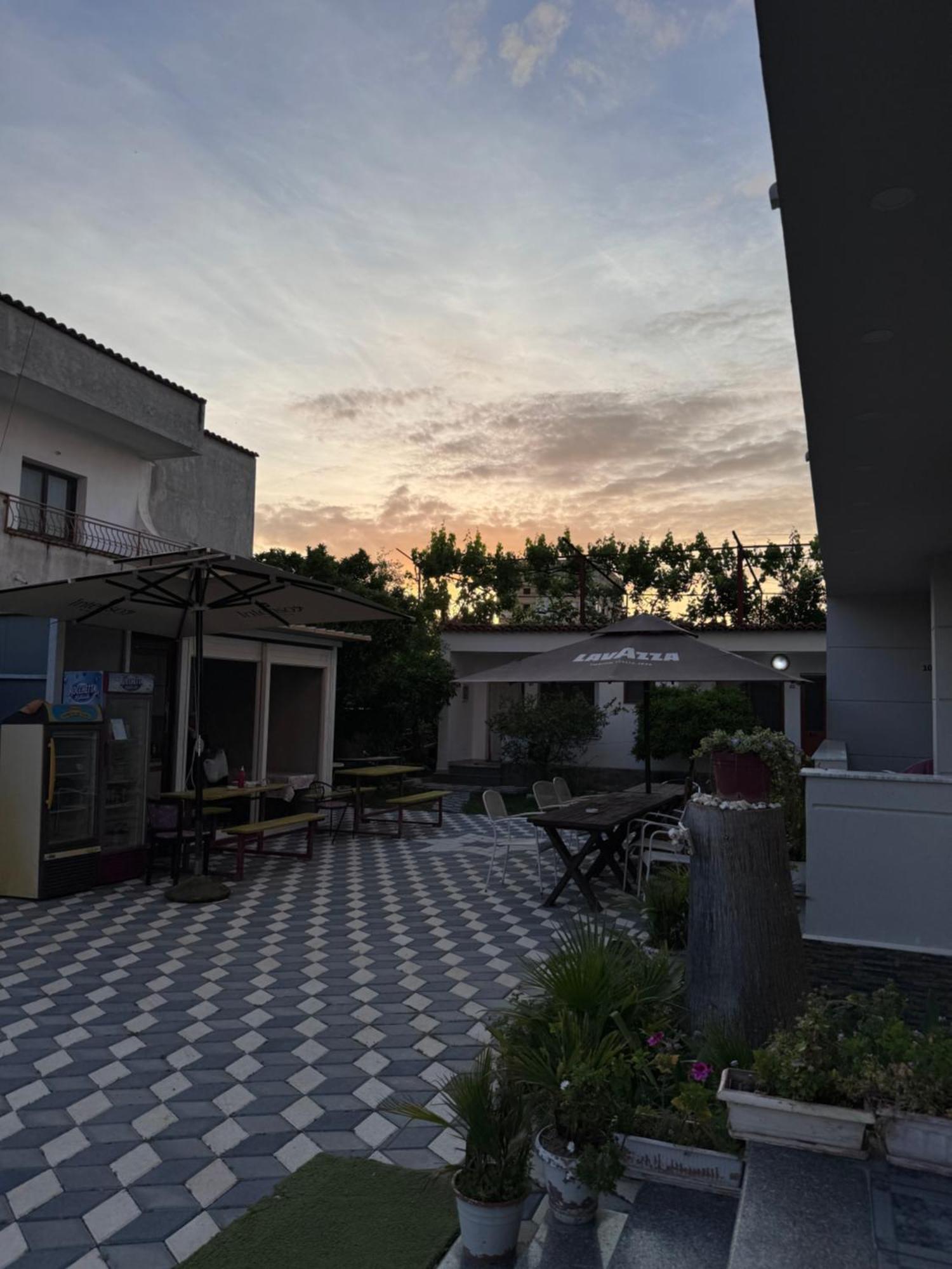 Vila Cano Hotell Durrës Eksteriør bilde